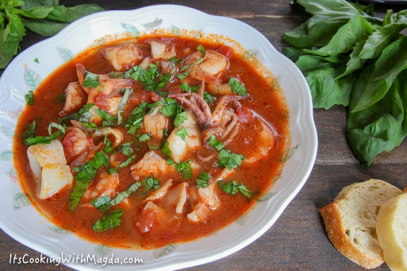 cioppino with squid, shrimp, clams