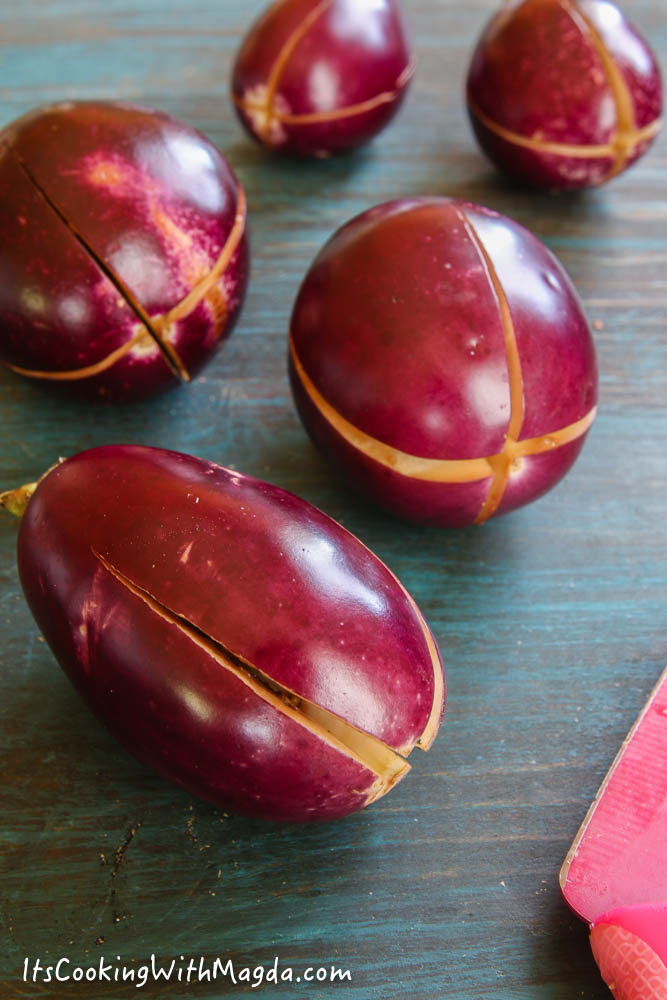 trimmed indian eggplants
