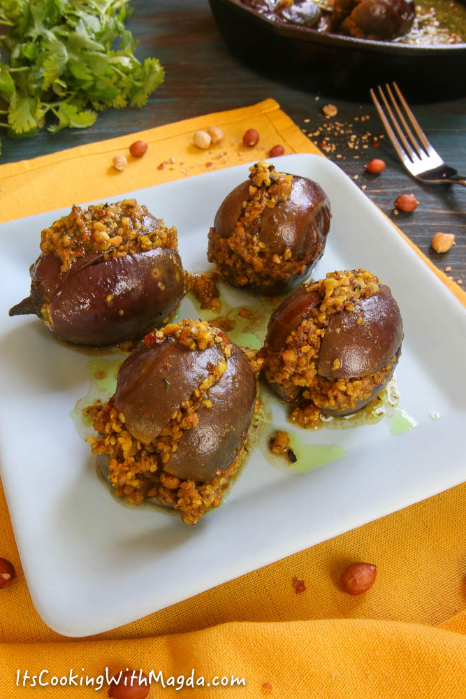 indian eggplants cooked with sesame seeds stuffing